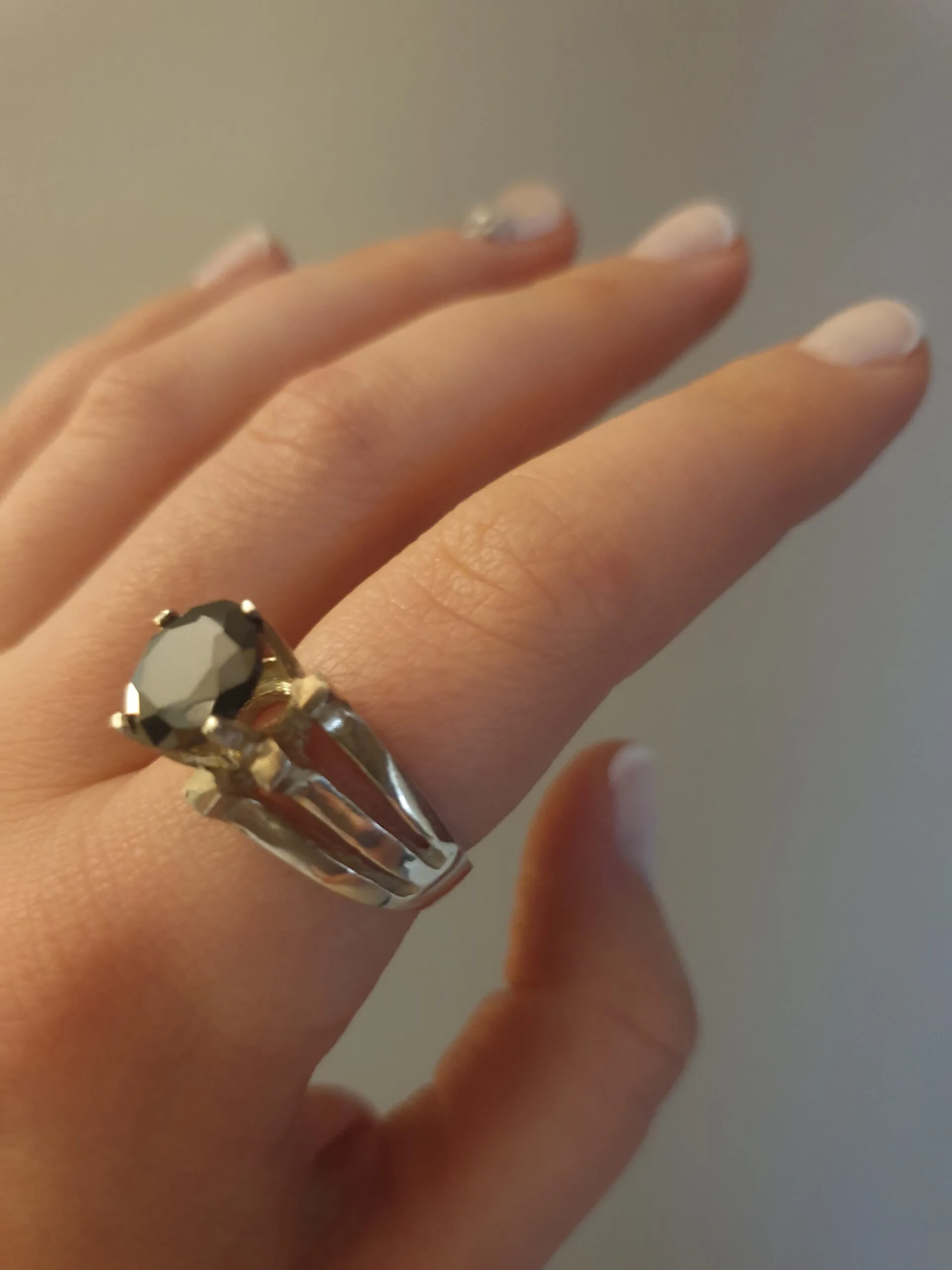 Anillo de Plata con piedra Negra