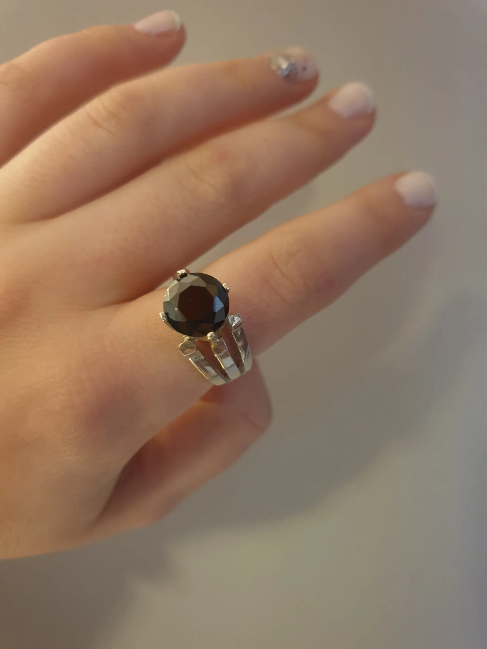 Anillo de Plata con piedra Negra