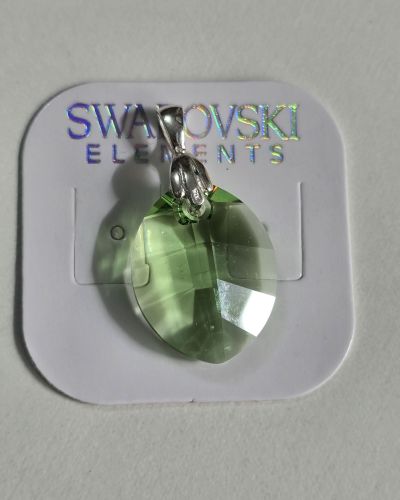 Dije de hoja verde cristales swarovsky