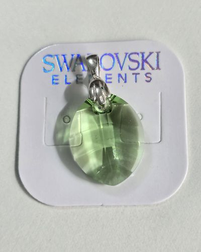 Dije de hoja verde cristales swarovsky