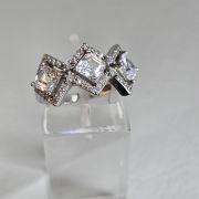 Anillo triple rombo plata rodinada con cubic y microcubics