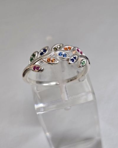 Anillo plata de hojas con diferentes microcubics colores