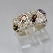 Anillo martille de plata con cristales ovalados de colores