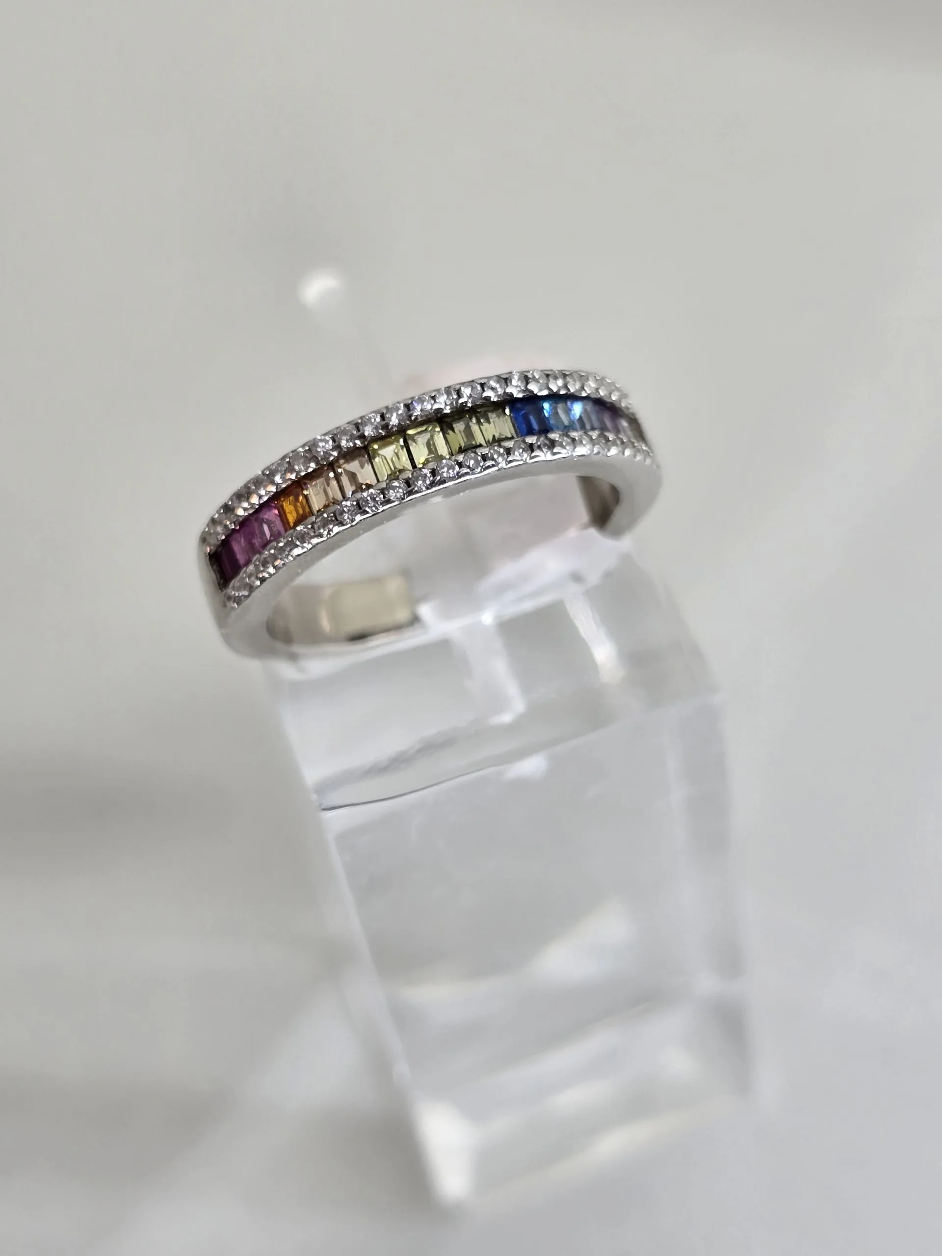 Anillo de colores plata rodinada, cubis colores