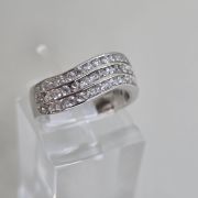 Anillo curvo triple cubics importado