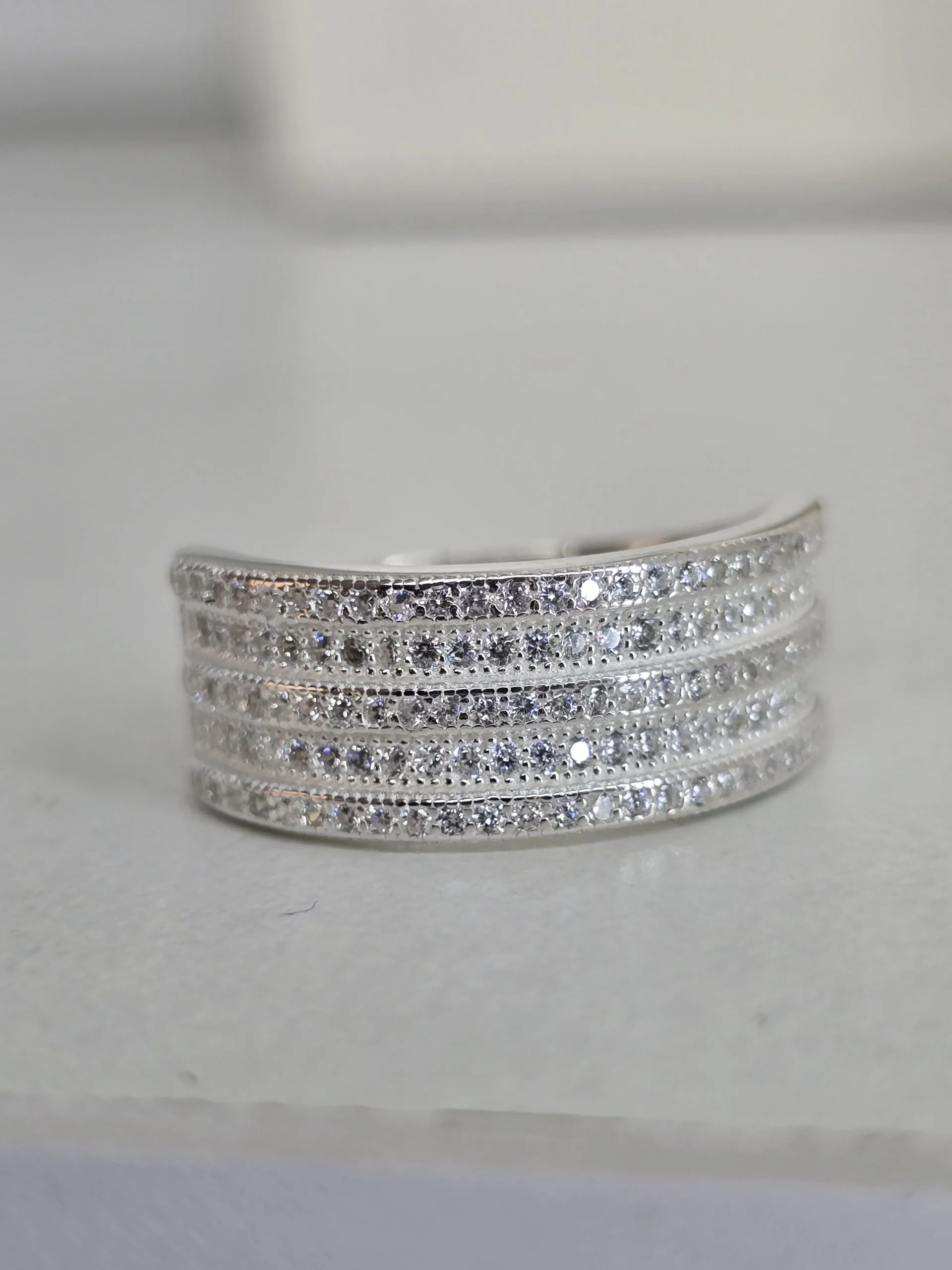 Anillo con 5 hilos sinfines ancho