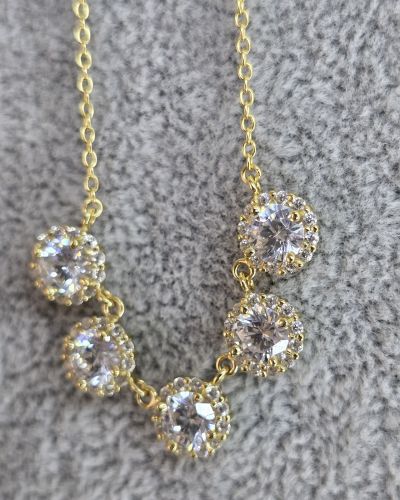 Conjunto cadena más 5 puntos de Luz GOLD