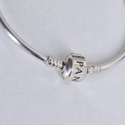Esclava pandora de plata