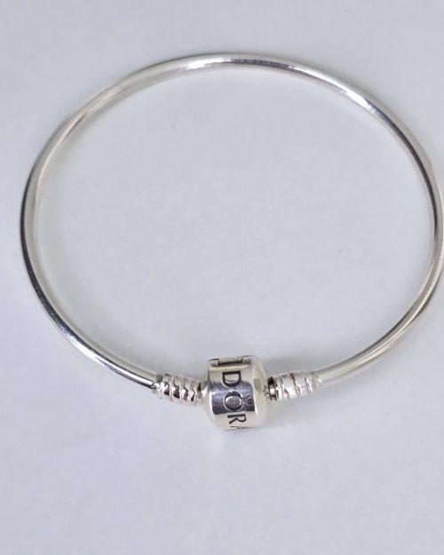 Esclava pandora de plata