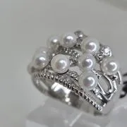 Anillo plata rodinada con perlas y cubics ancho
