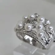 Anillo plata rodinada con perlas y cubics ancho