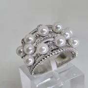 Anillo plata rodinada con perlas y cubics ancho