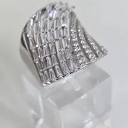 importante anillo con cubic microcubics importado