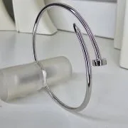 Esclava abierta clavo plata rodinada