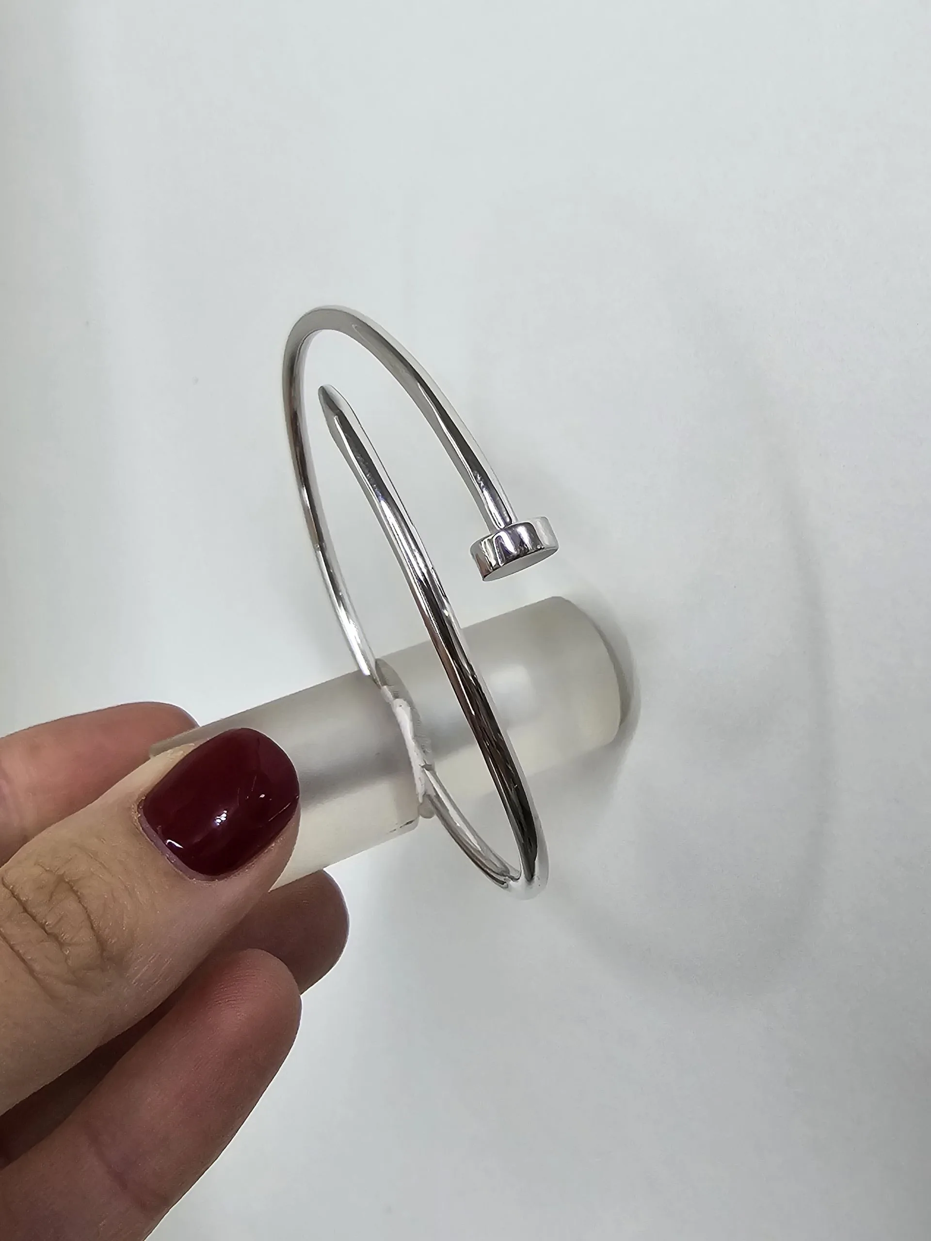 Esclava abierta clavo plata rodinada