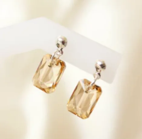 Aros Emerald Cut