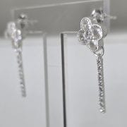 Zarcillos arargados de flor