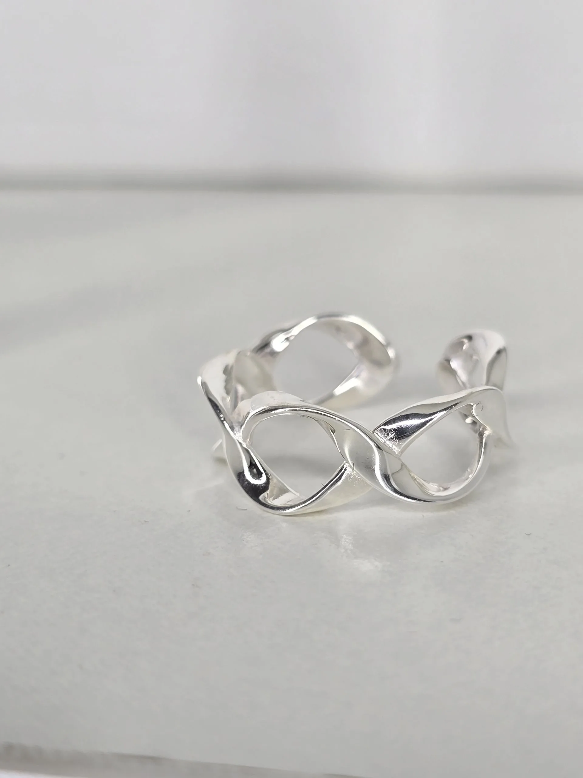 Anillo ADN regulable de Plata 925 con eslabones