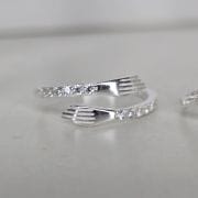 Anillo de plata de los abrazos con cubics REGULABLE
