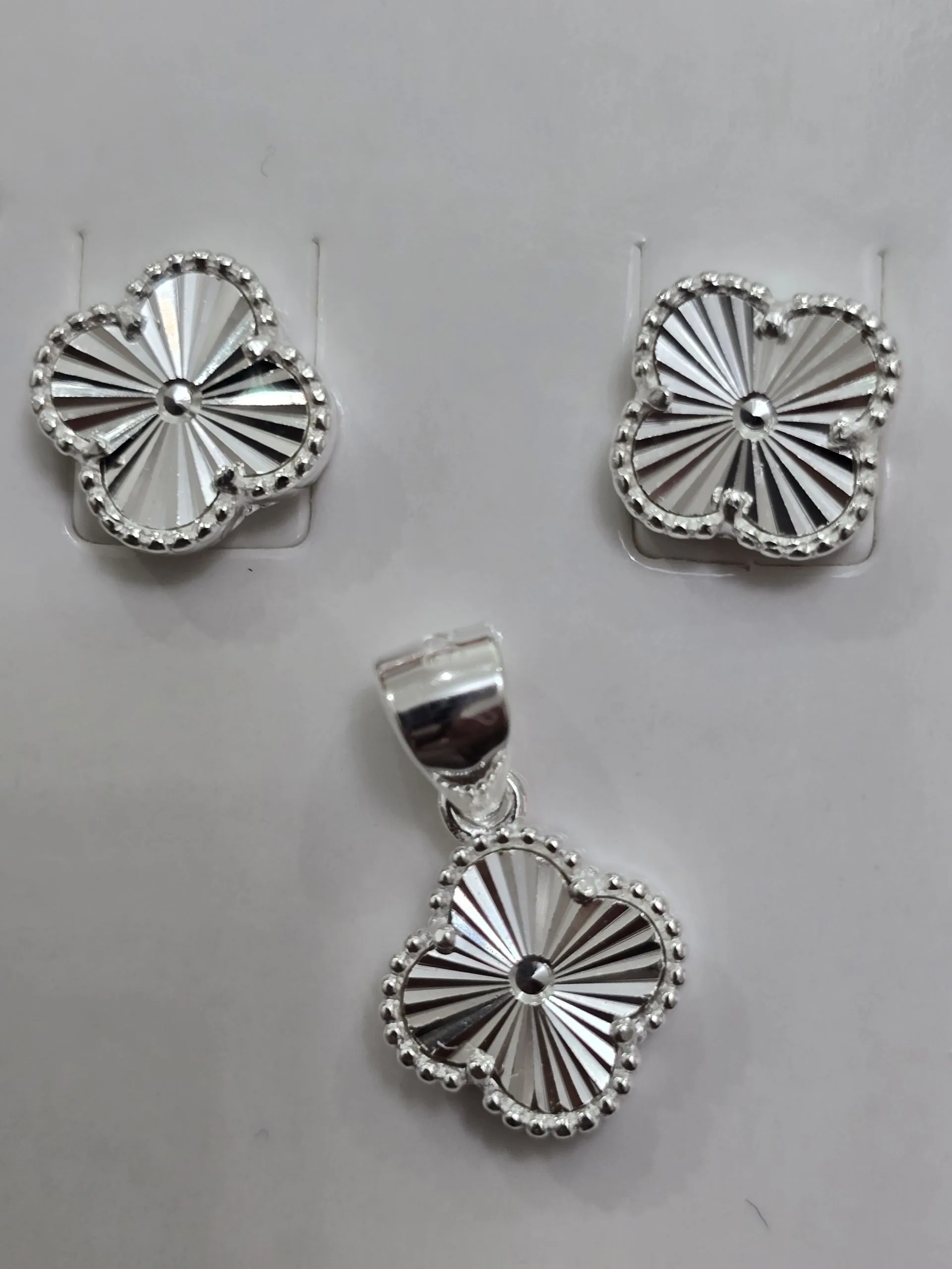 Conjunto estilo van cleef de plata dije más aros