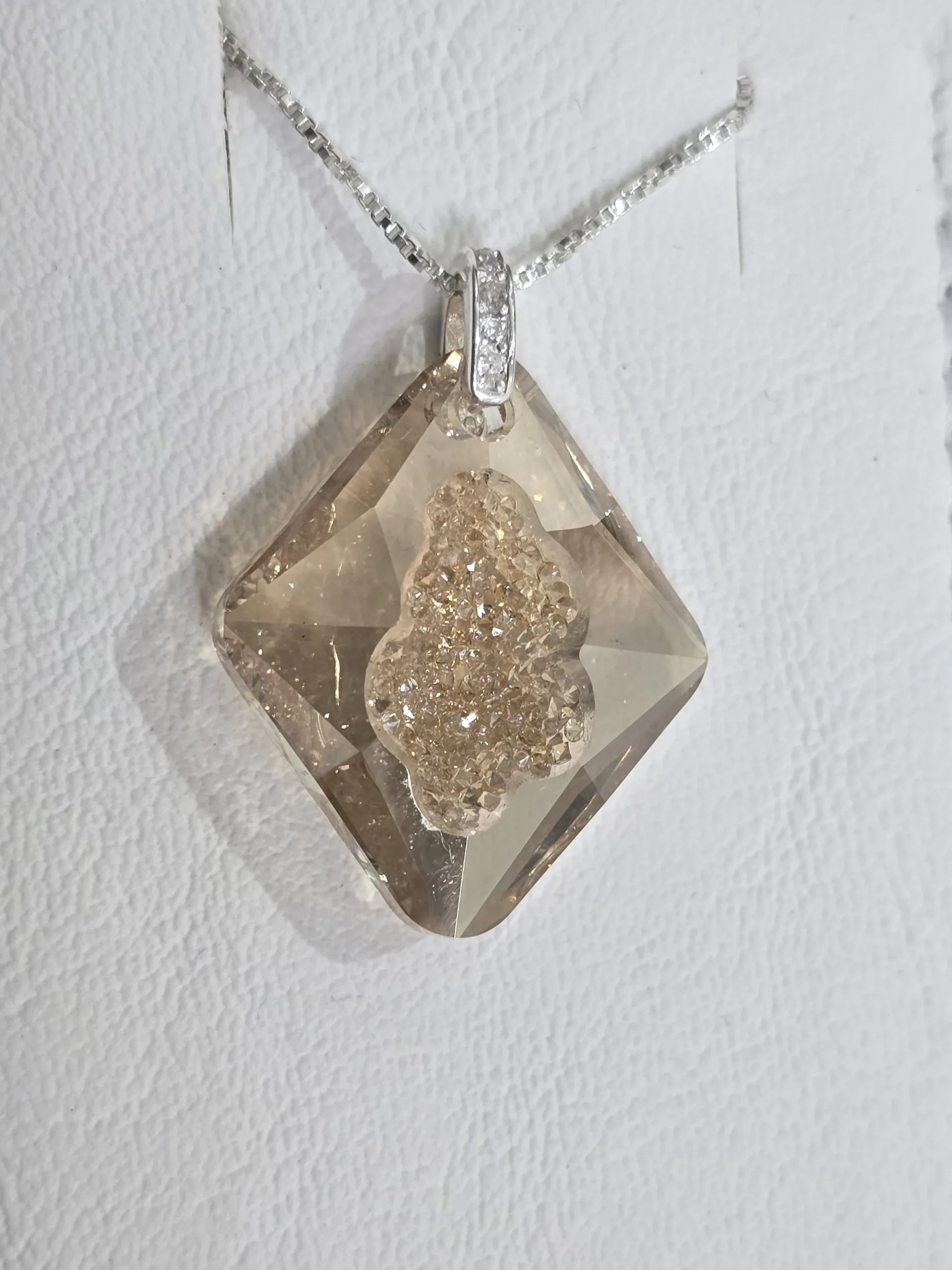 Cadena más dije cristal swarovski gold calado brillo