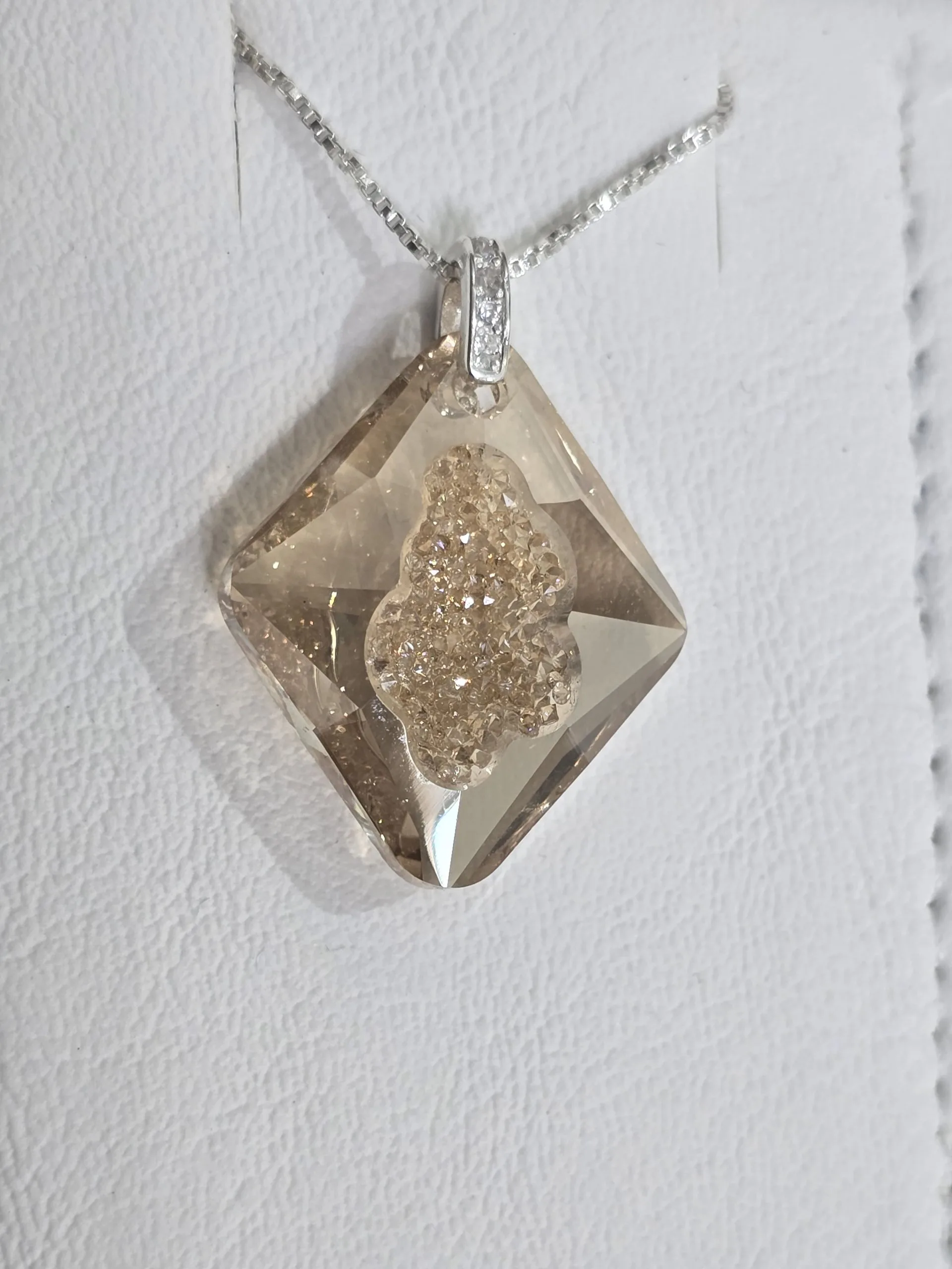 Cadena más dije cristal swarovski gold calado brillo