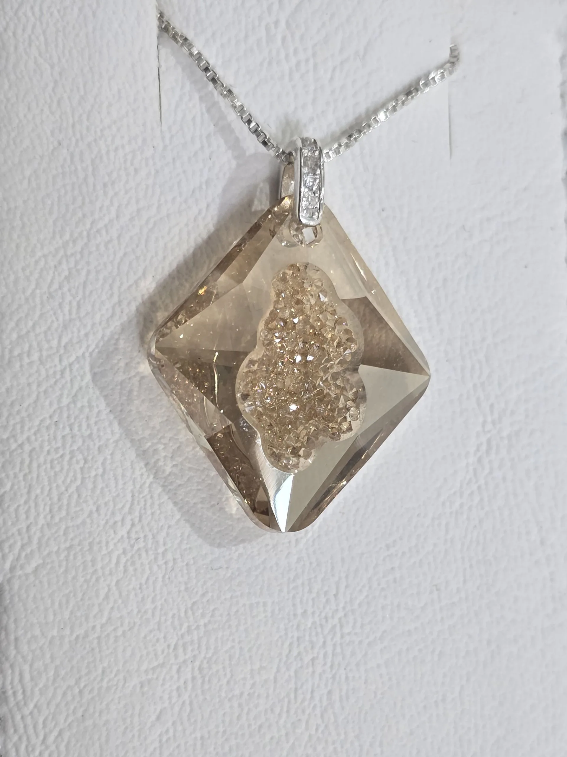 Cadena más dije cristal swarovski gold calado brillo