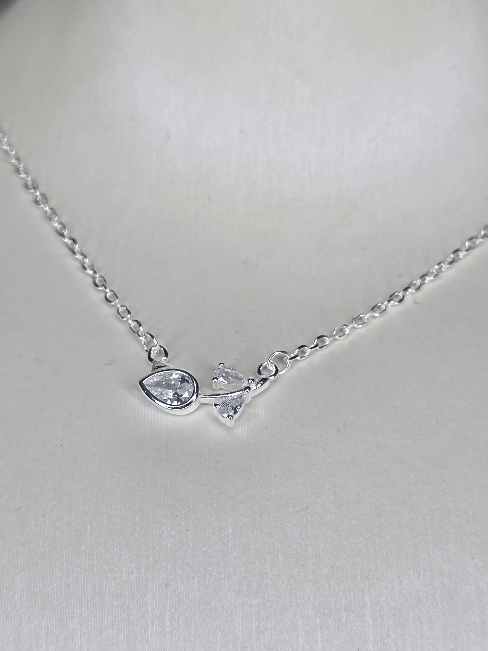 Cadena de tulipan plata con cubic