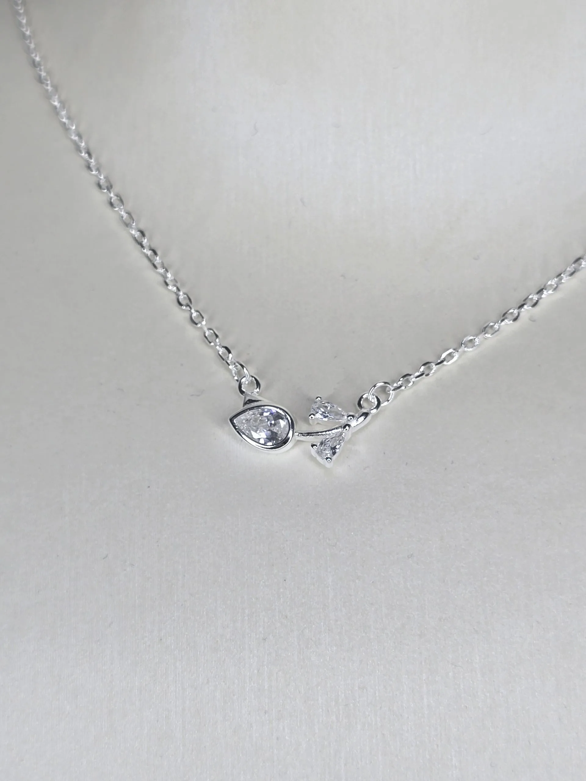 Cadena de tulipan plata con cubic