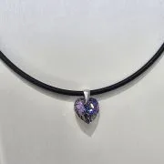 Caucho con cristal swarovski 10mm corazón tonalidad tuquesa y lila