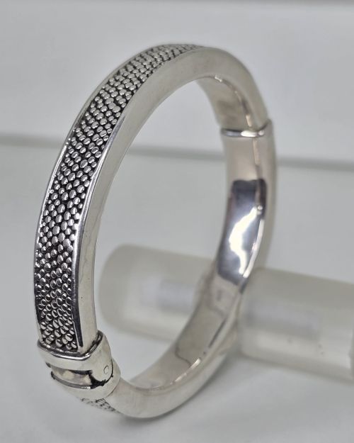 Esclava de plata inflada con electroformatura