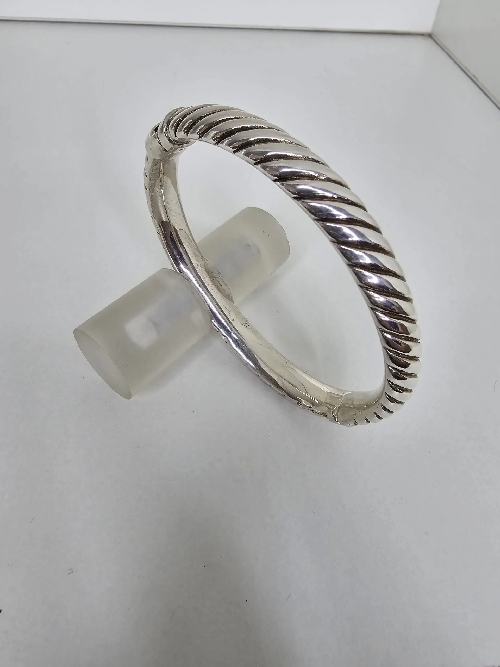 Esclava inflada de plata con trama rayas