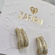 Aros media argolla dorada con pave pasantes