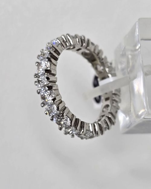 Anillo sinfin cristales de plata rodinada