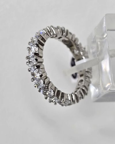 Anillo sinfin cristales de plata rodinada