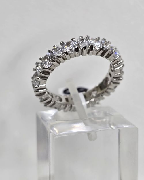 Anillo sinfin cristales de plata rodinada