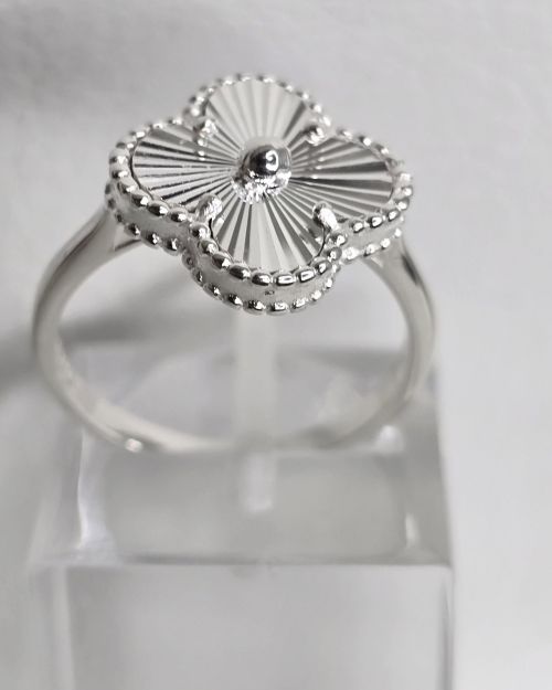 Anillo de plata estilo van cleef
