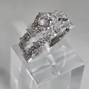 Anillo doble, estilo cintillo sinfín. Dos piezas en una de Plata rodinada