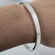 Esclava lisa de plata con traba de seguridad