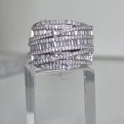 Anillo ancho importado con brillo, plata rodinada