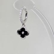 Aros trebol colgante rodinados con brillo y cubics