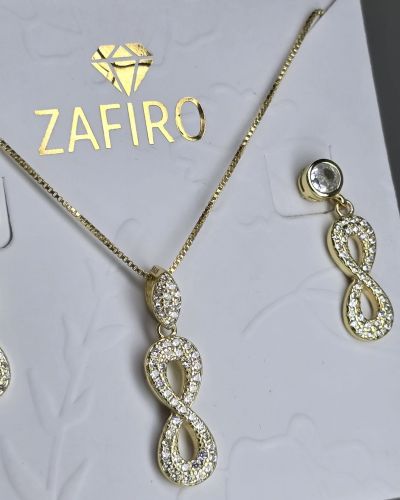 Conjunto infinito con cubic plata con baño gold. Aro+dije+cadena