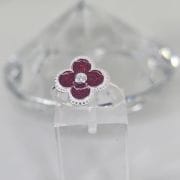 Anillo flor con cubic rojo de plata