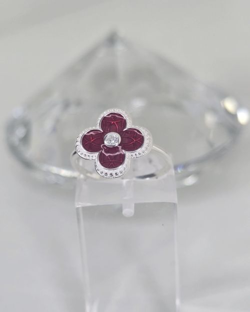 Anillo flor con cubic rojo de plata