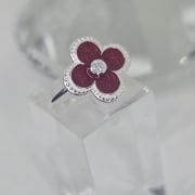 Anillo flor con cubic rojo de plata