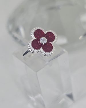 Anillo flor con cubic rojo de plata
