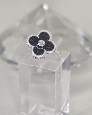 Anillo trebol negro con cubic de plata