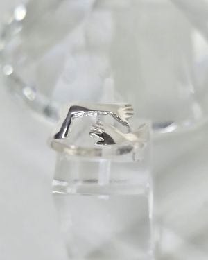 Anillo abrazos plata lisa , modelo regulable