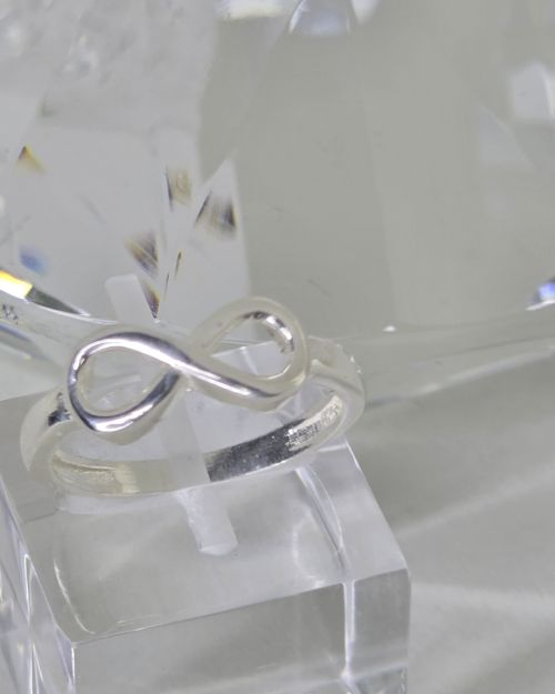 Anillo infinito de plata 925