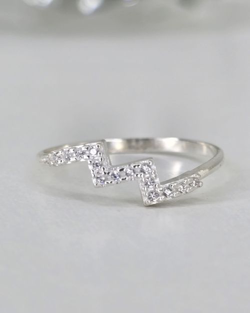 Anillo zig zag de plata 925 con pave